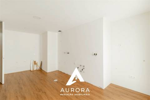 APARTAMENTO T4 DUPLEX TERRAÇO COM 89M2 VISTA MAR