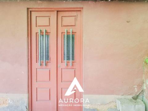 Moradia para reconstruir Lote de 220m2