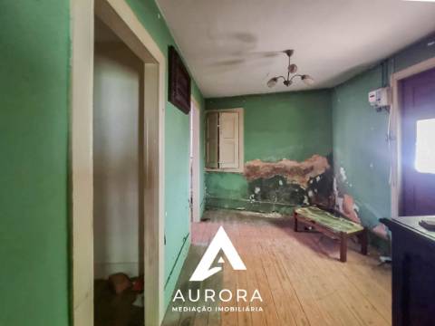 Moradia para reconstruir Lote de 220m2