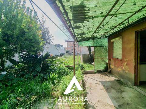 Moradia para reconstruir Lote de 220m2