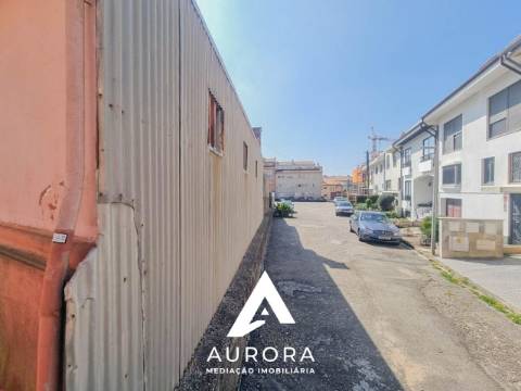 Moradia para reconstruir Lote de 220m2