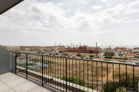 T3 Novo em Espinho com Vista Mar  – 100m da Praia | Box Fechada