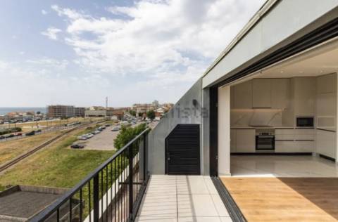 T3 Novo em Espinho com Vista Mar  – 100m da Praia | Box Fechada