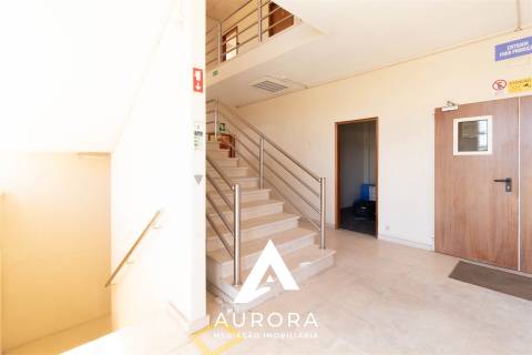 Armazém  Venda em Gulpilhares e Valadares,Vila Nova de Gaia