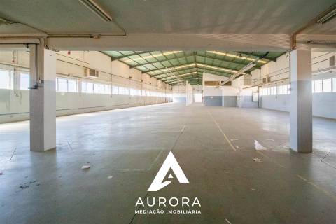 Armazém  Venda em Gulpilhares e Valadares,Vila Nova de Gaia