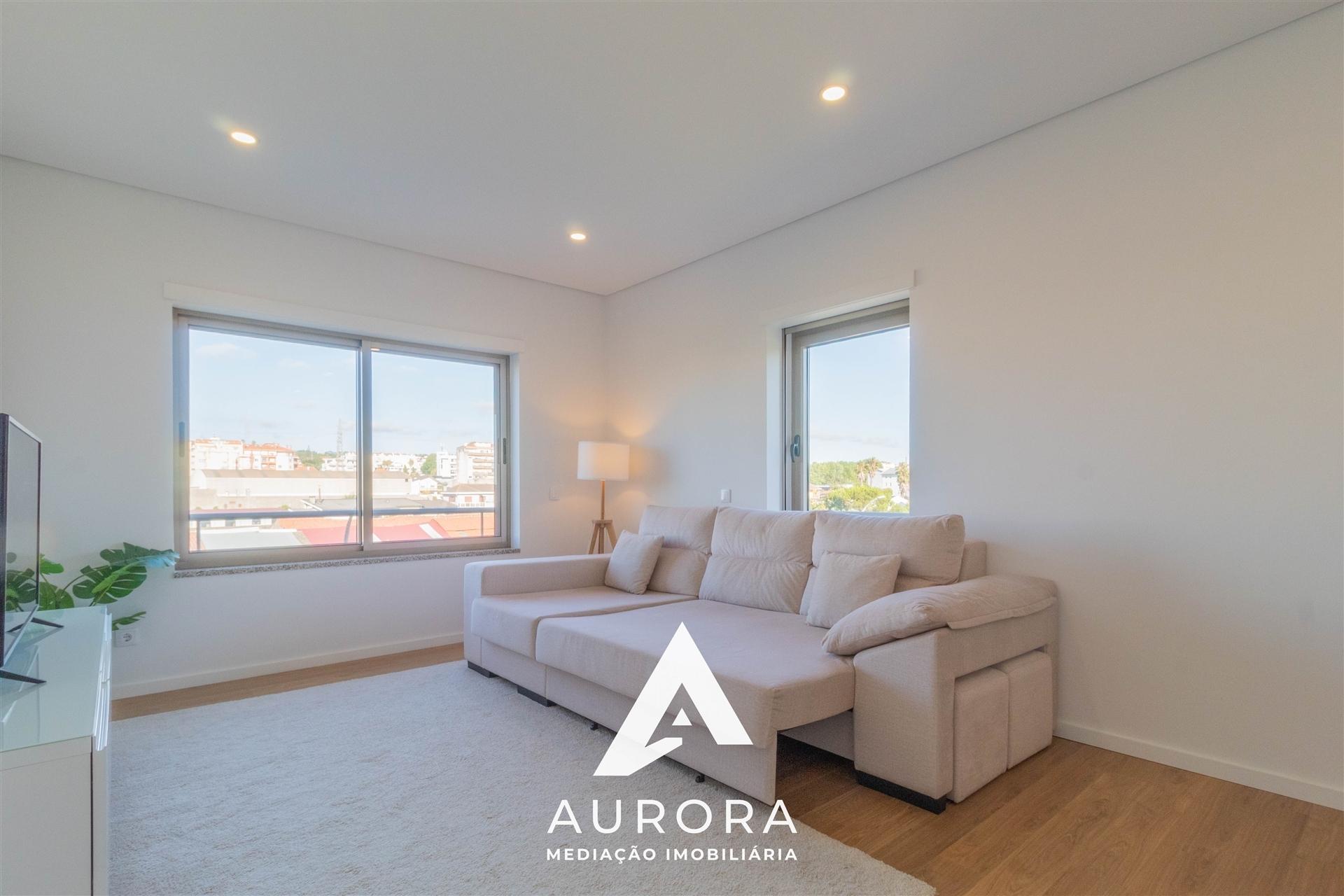 Apartamento T3 em Esmoriz - Como novo, com excelentes áreas, exposição solar e acabamentos de qualid