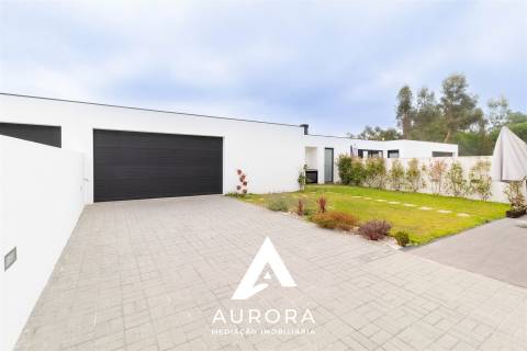 Moradia T4 Moderna em São João de Ver – Próxima de Santa Maria da Feira