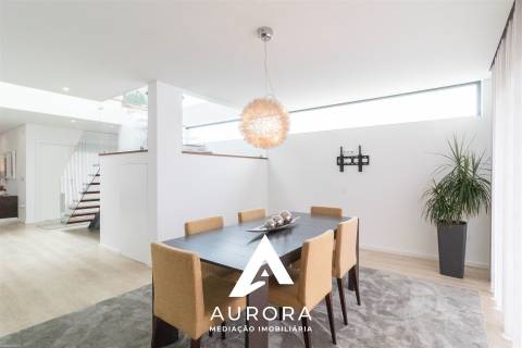 Moradia T4 Moderna em São João de Ver – Próxima de Santa Maria da Feira