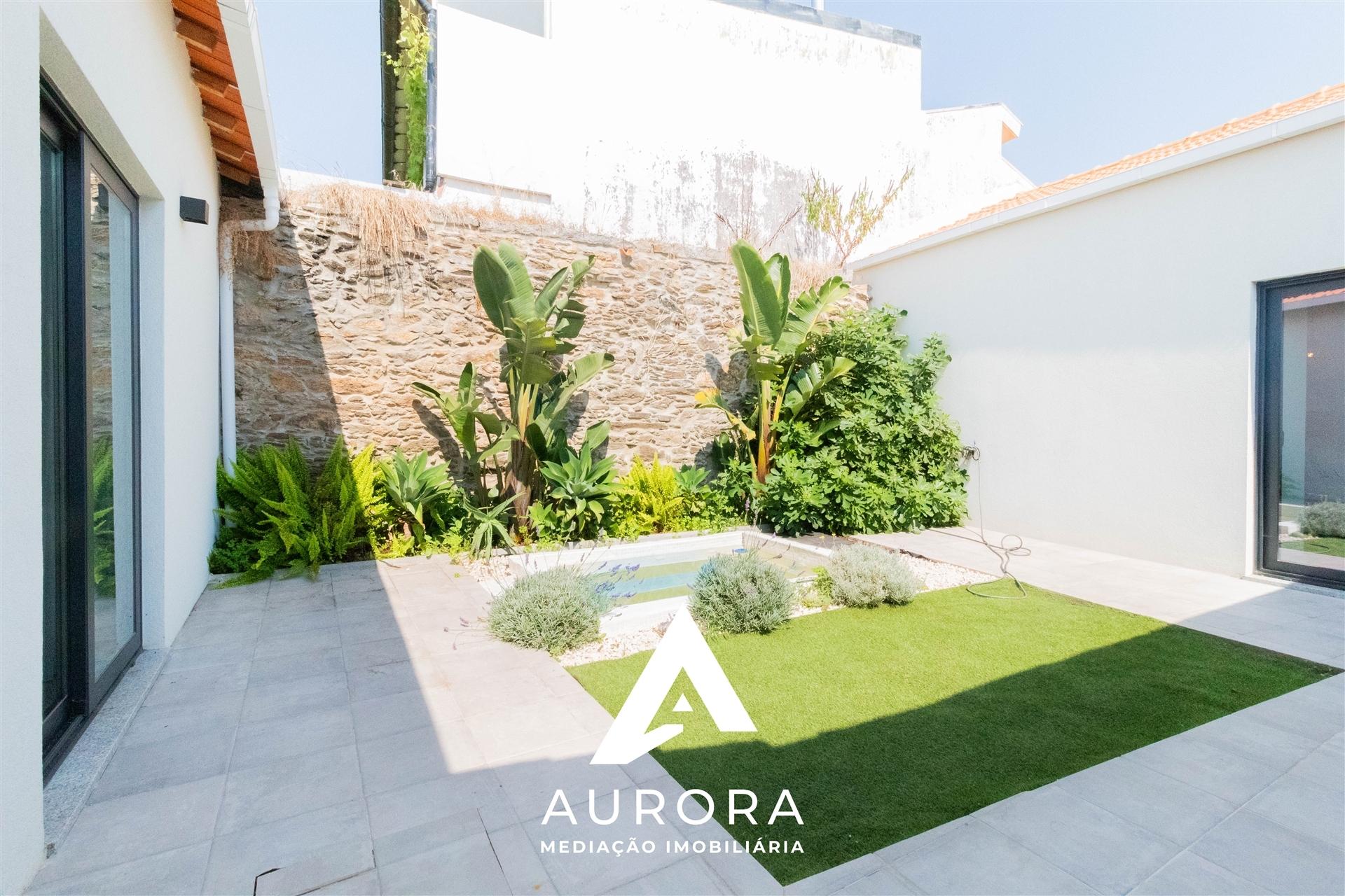 Moradia T4 Venda em Anta e Guetim,Espinho