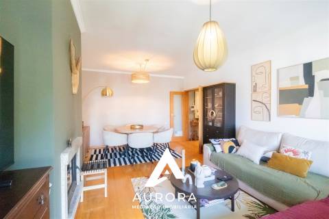 T3 Duplex com Terraço, Suite e Garagem Fechada – São Félix da Marinha