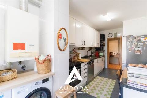 T3 Duplex com Terraço, Suite e Garagem Fechada – São Félix da Marinha