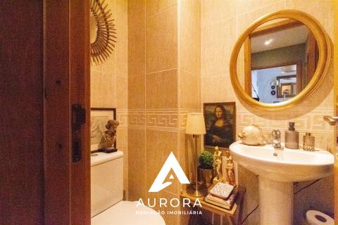 T3 Duplex com Terraço, Suite e Garagem Fechada – São Félix da Marinha