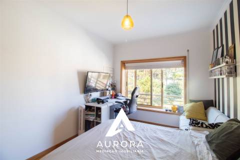 T3 Duplex com Terraço, Suite e Garagem Fechada – São Félix da Marinha