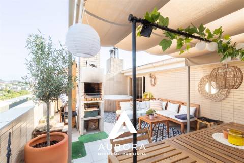 T3 Duplex com Terraço, Suite e Garagem Fechada – São Félix da Marinha