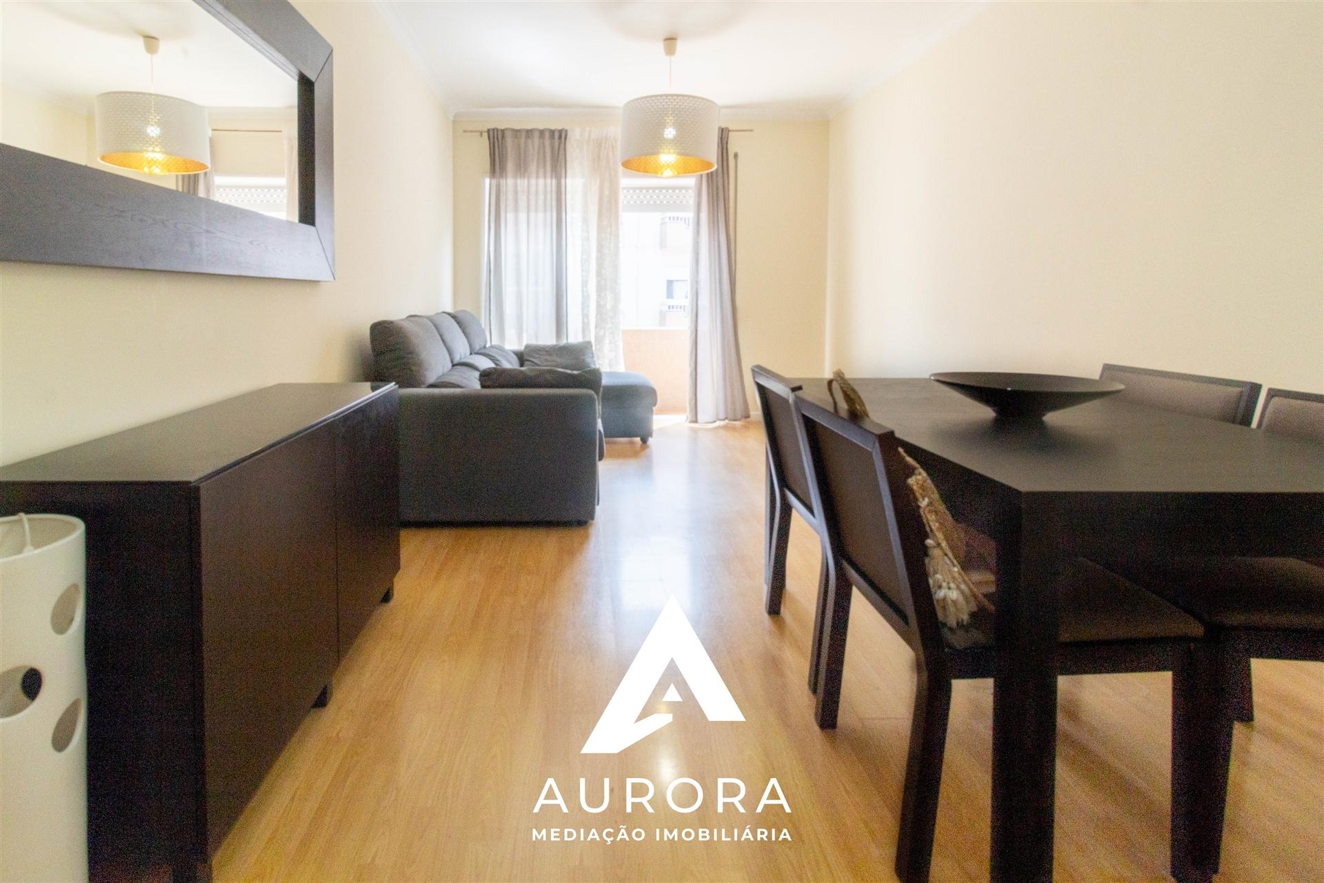 T3+1 Duplex – Espinho &#124; Orientação Nascente/Poente &#124; 2 Lugares de Garagem