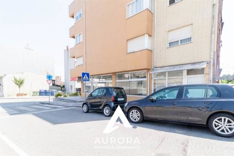 Loja  Arrendamento em São João da Madeira,São João da Madeira