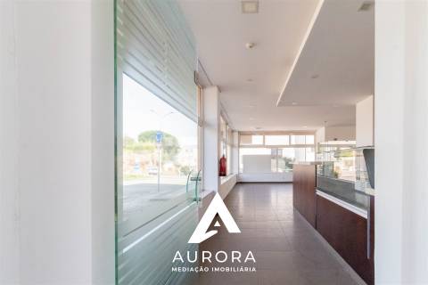 Loja  Arrendamento em São João da Madeira,São João da Madeira