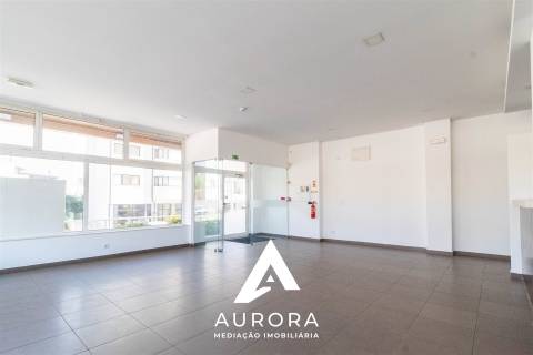 Loja  Arrendamento em São João da Madeira,São João da Madeira