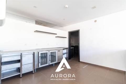 Loja  Arrendamento em São João da Madeira,São João da Madeira