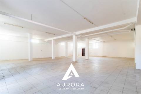 Armazém  Arrendamento em Oliveira de Azeméis, Santiago de Riba-Ul, Ul, Macinhata da Seixa e Madail,Oliveira de Azeméis