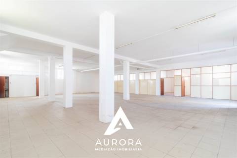 Armazém  Arrendamento em Oliveira de Azeméis, Santiago de Riba-Ul, Ul, Macinhata da Seixa e Madail,Oliveira de Azeméis