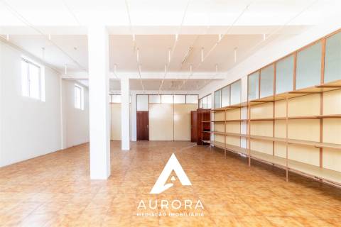 Armazém  Arrendamento em Oliveira de Azeméis, Santiago de Riba-Ul, Ul, Macinhata da Seixa e Madail,Oliveira de Azeméis