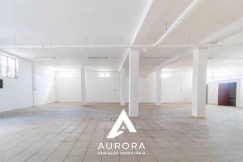 Armazém  Arrendamento em Oliveira de Azeméis, Santiago de Riba-Ul, Ul, Macinhata da Seixa e Madail,Oliveira de Azeméis