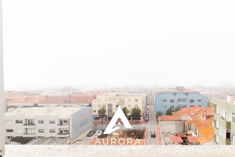 Apartamento T4 Moderno com Vista Mar para Arrendamento | Centro de Espinho