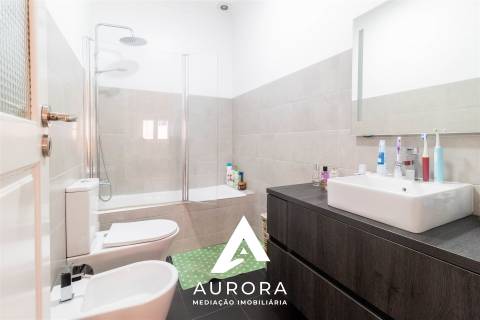 Andar Moradia T4 Arrendamento em Espinho,Espinho