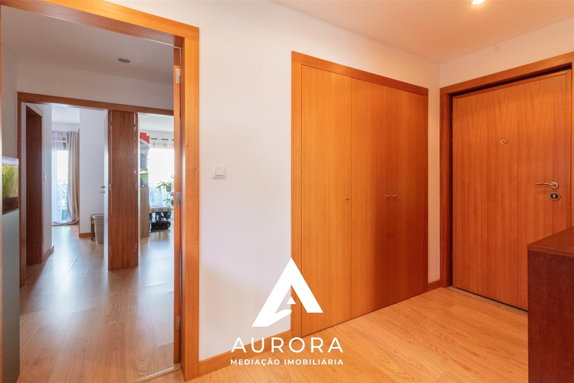 Apartamento T3 Esmoriz – 2.º andar com elevador, garagem, varandas e vistas desafogadas
