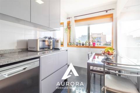 Apartamento T3 Esmoriz – 2.º andar com elevador, garagem, varandas e vistas desafogadas