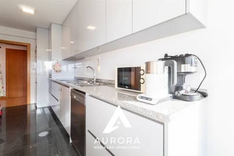 Apartamento T3 Esmoriz – 2.º andar com elevador, garagem, varandas e vistas desafogadas