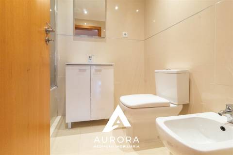 Apartamento T3 Esmoriz – 2.º andar com elevador, garagem, varandas e vistas desafogadas