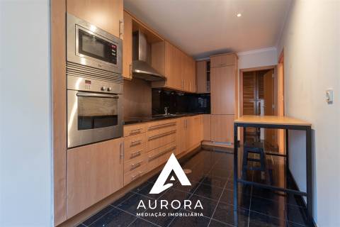 Apartamento T3 150m da praia, varandas e lugar de garagem