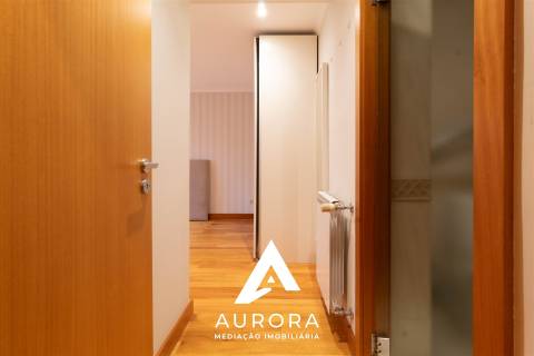 Apartamento T3 150m da praia, varandas e lugar de garagem