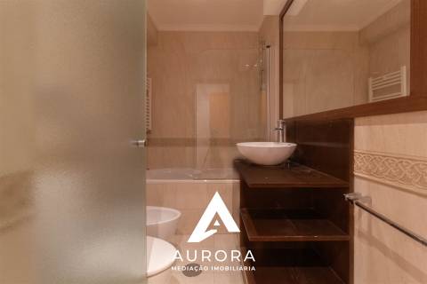 Apartamento T3 150m da praia, varandas e lugar de garagem