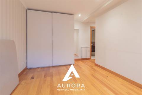 Apartamento T3 150m da praia, varandas e lugar de garagem