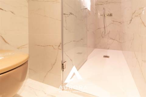 Apartamento T2 último piso - Vista mar - Varanda Sul - 3 Lugares de garagem + Arrumos