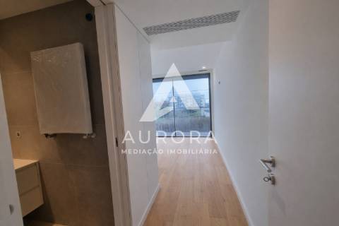 Apartamento piso 1 c/ varanda sul a 100m da praia São Félix da Marinha