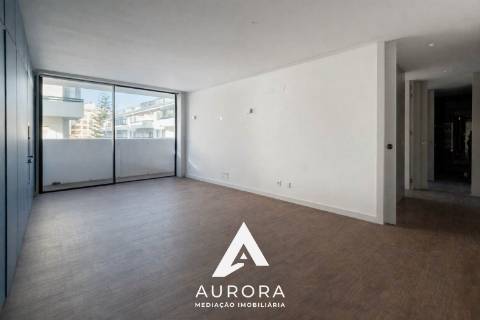 Apartamento T2 a 100 metros da praia Garagem Box