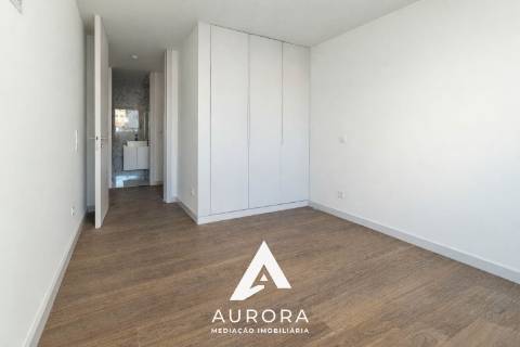 Apartamento T2 a 100 metros da praia Garagem Box