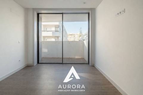 Apartamento T2 a 100 metros da praia Garagem Box