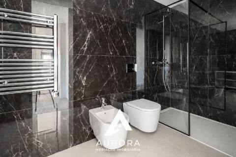 Apartamento T2 a 100 metros da praia Garagem Box