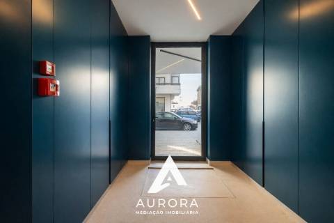 Apartamento T2 a 100 metros da praia Garagem Box