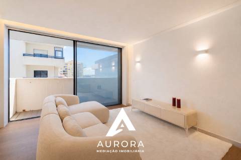 Apartamento T2 a 100 metros da praia Garagem Box