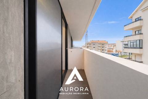 Apartamento T2 a 100 metros da praia Garagem Box