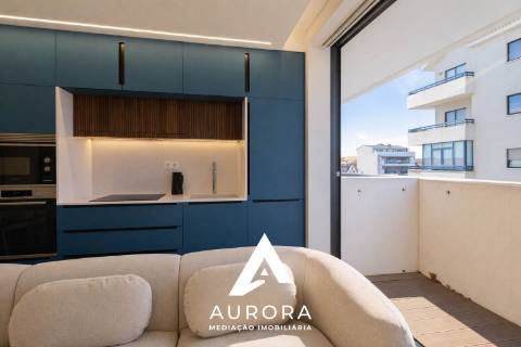 Apartamento T2 a 100 metros da praia Garagem Box