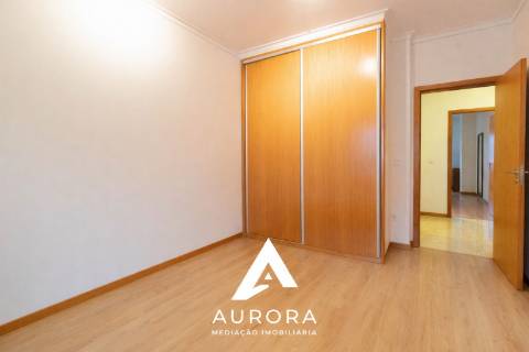 Apartamento T3 Venda em Oliveira de Azeméis, Santiago de Riba-Ul, Ul, Macinhata da Seixa e Madail,Oliveira de Azeméis