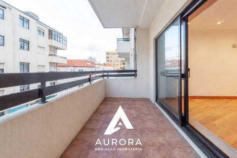 Apartamento T3 Arrendamento em Espinho,Espinho