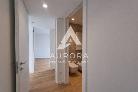 Apartamento T2 último piso - Vista mar - Varanda Sul - 3 Lugares de garagem + Arrumos
